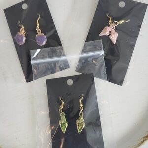 Elegant Gold and Green Earrings Set